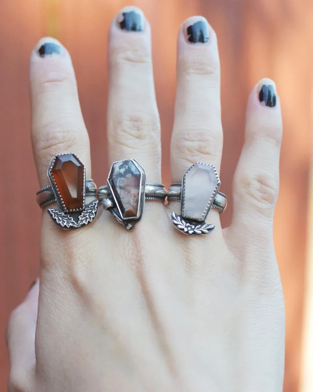 Chalcedony Coffin with Oak Leaf Boarder- size 6.25