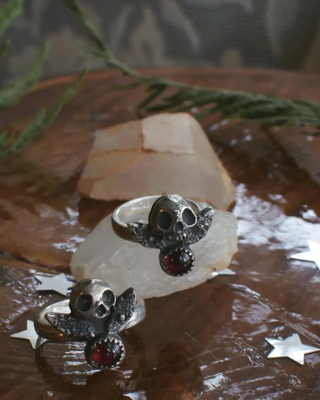 Momento Mori Garnet Ring